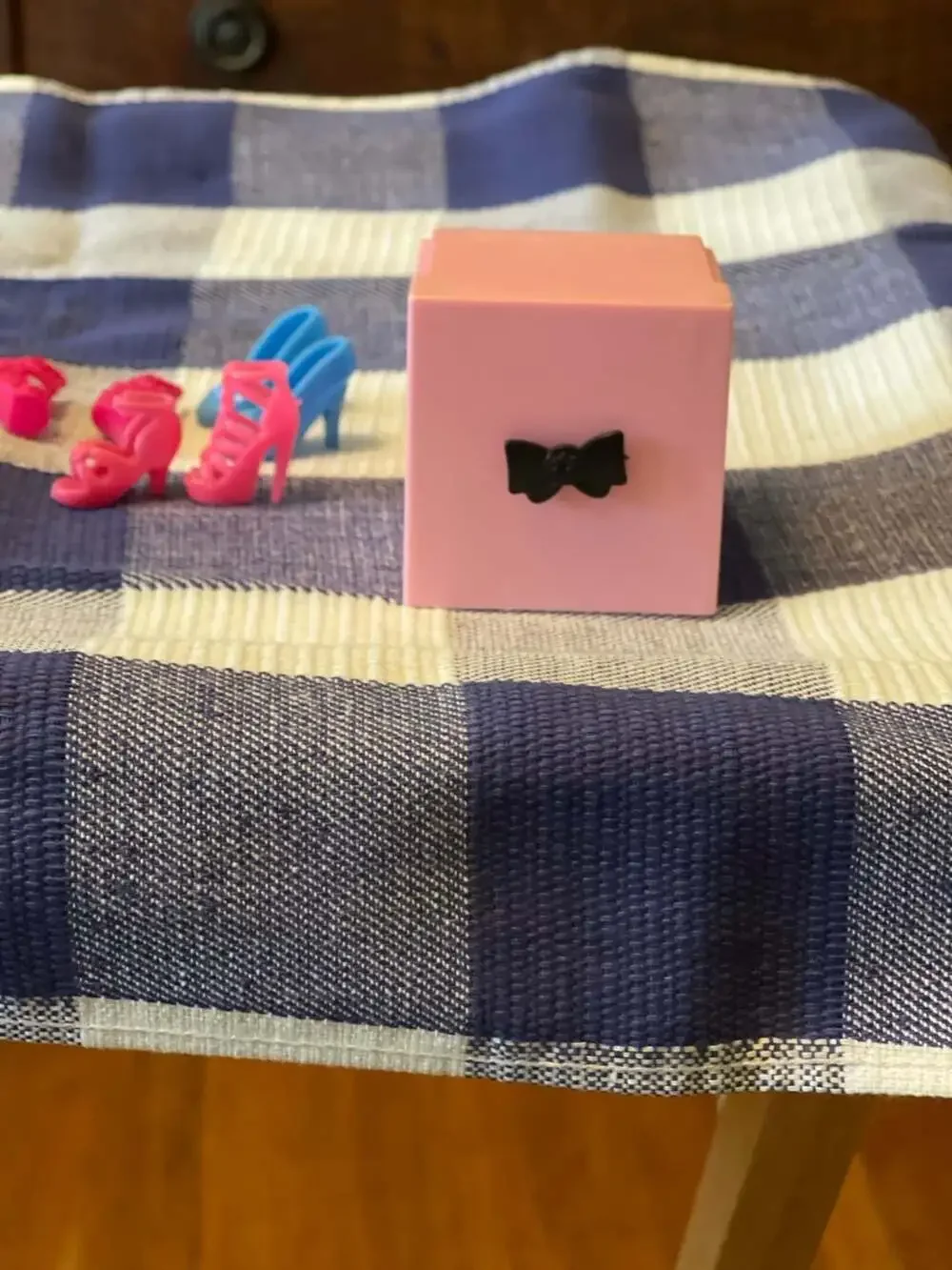 Monster‎ High Doll Shoe Accessory Lot with Pink Storage Box